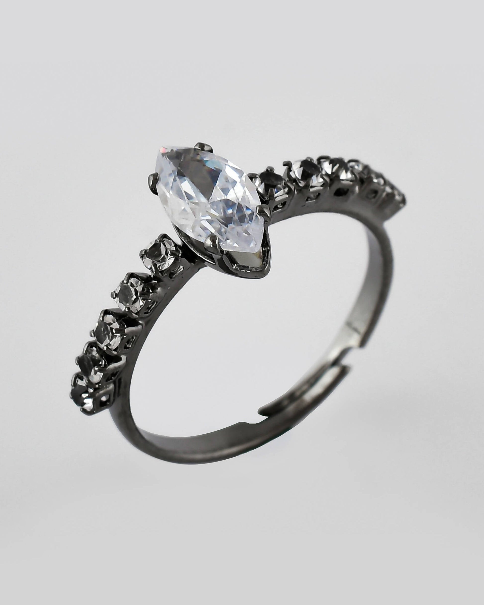VOJ white CZ-detail Stainless Steel Cubic Zirconia Rhodium Plated Adjustable Finger Ring 