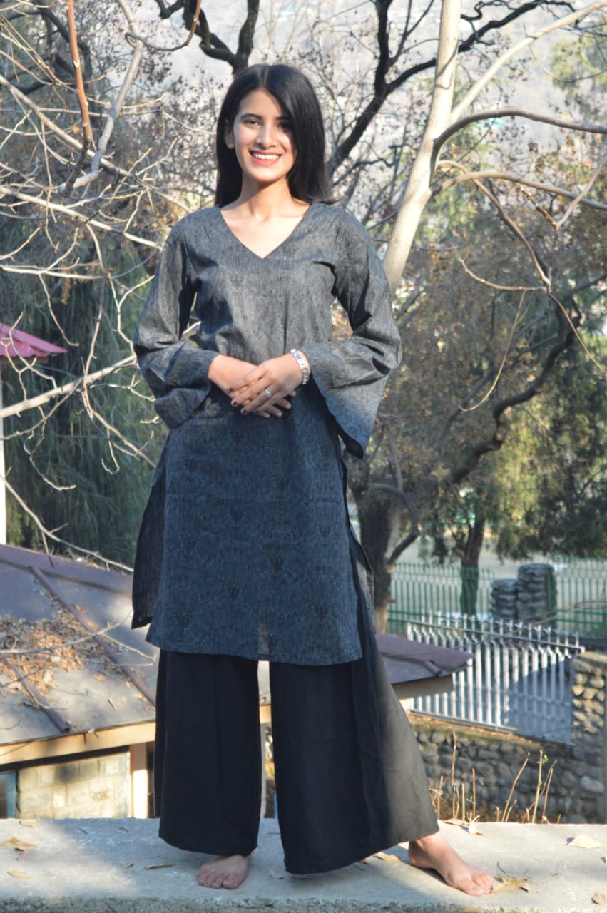 Jompers Women Charcoal Grey & Black Printed Straight Kurta