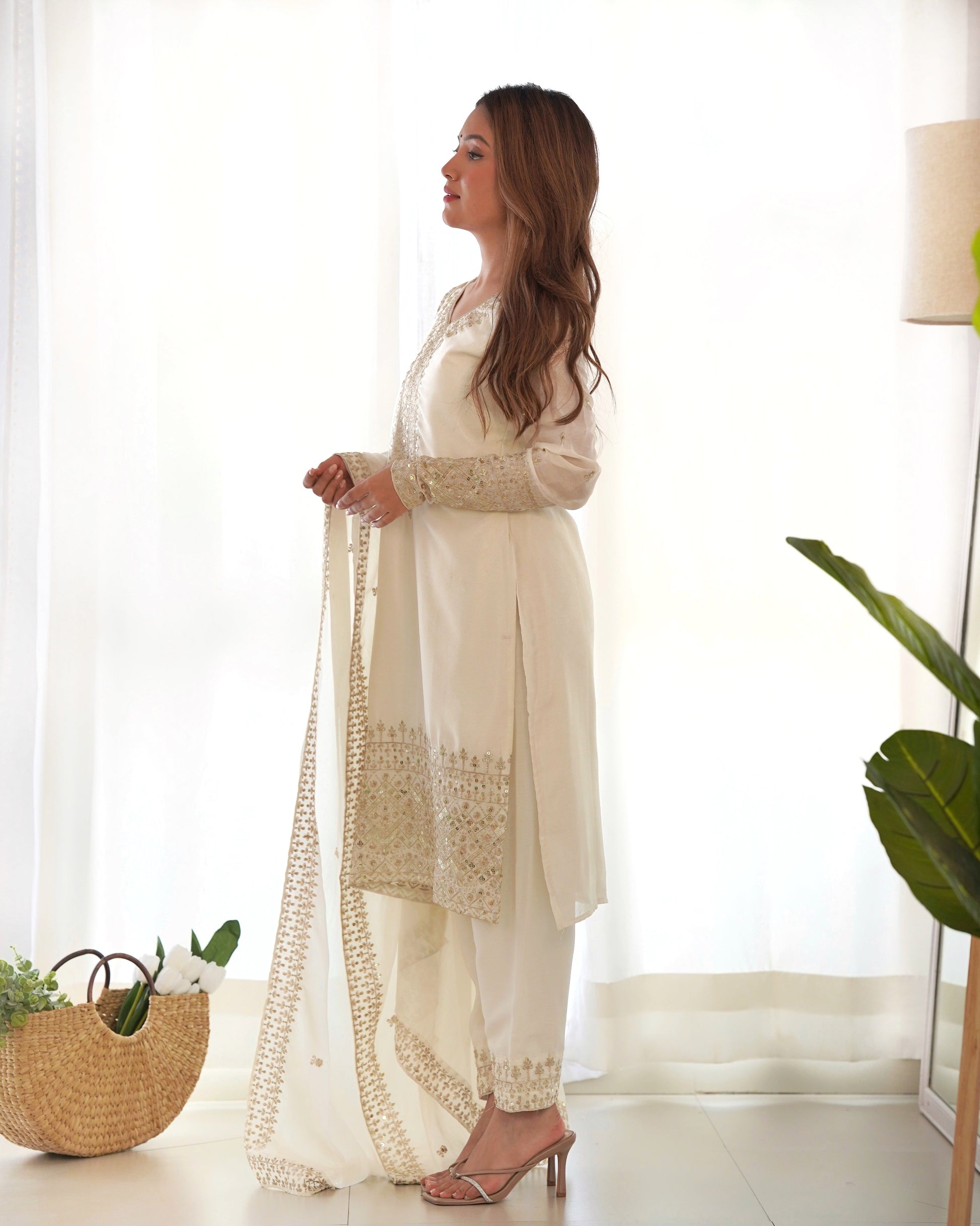 Lorenvalley Chinon Silk Embroidery Sequence zari work Kurta Pant with Dupatta Set - White 