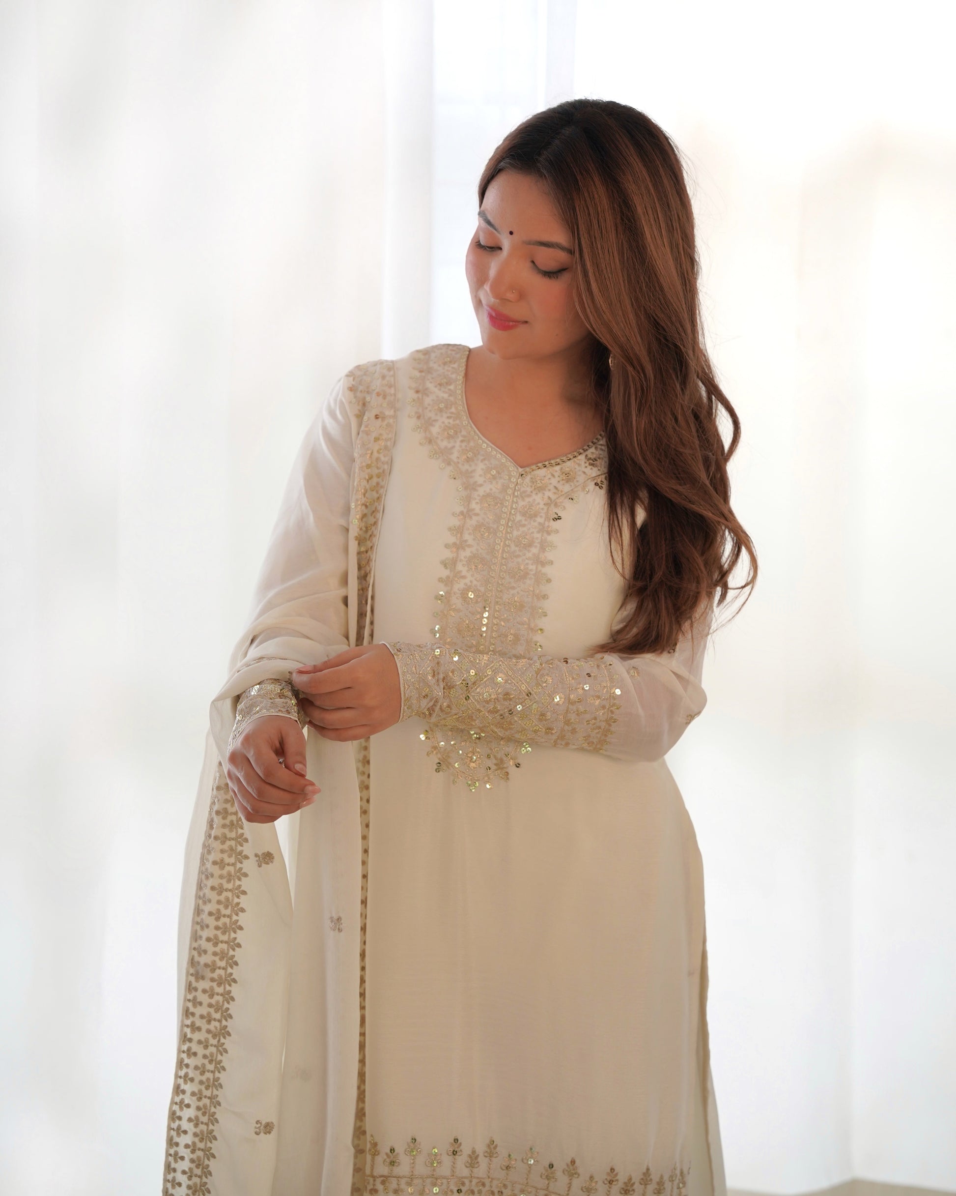 Lorenvalley Chinon Silk Embroidery Sequence zari work Kurta Pant with Dupatta Set - White 