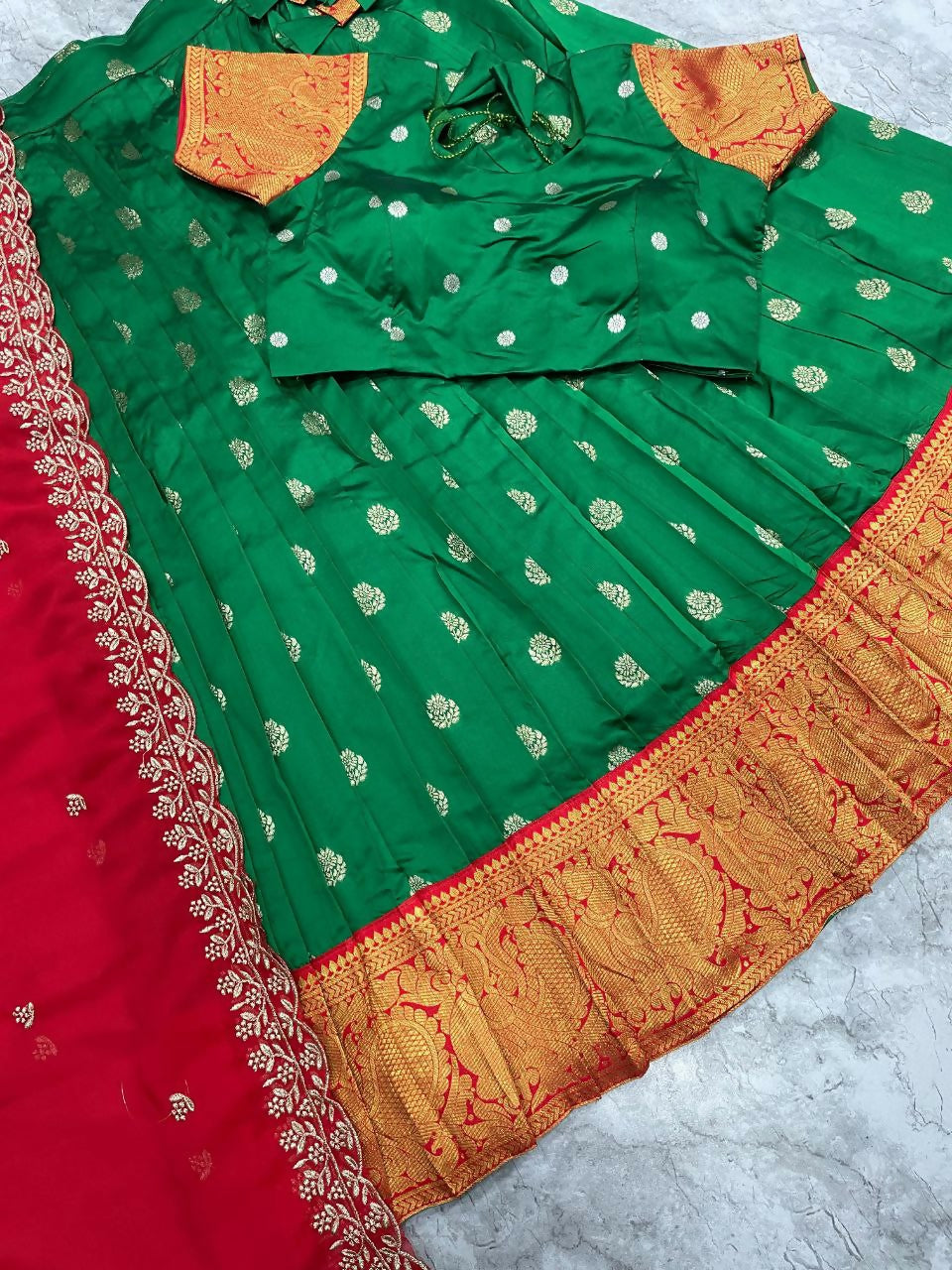 Teeya Creation New Womens Latest Embroidered Designer Lehenga Choli Set - Green