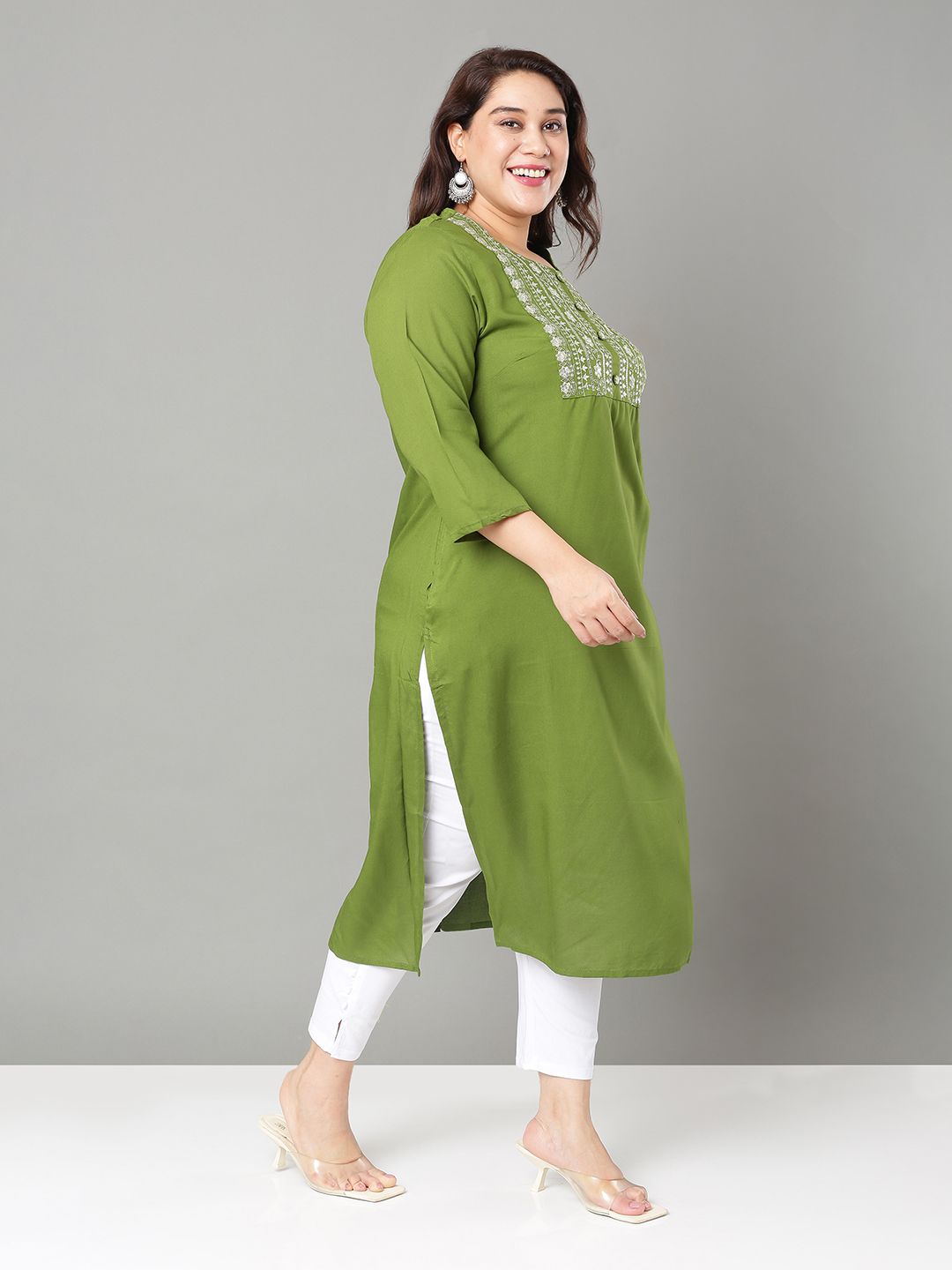 Sztori Plus Size Floral Yoke Design Mirror Work Straight Kurta