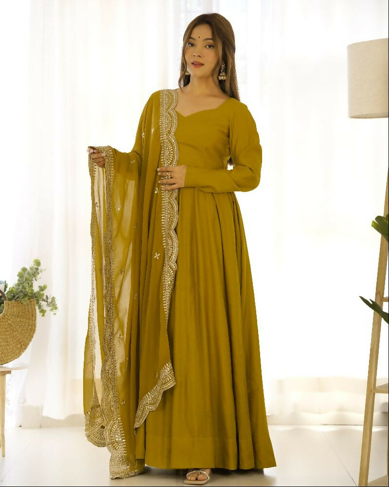 Joban Fashion Mehndi Kurta Set Chanderi Sequence Embroidery Work 