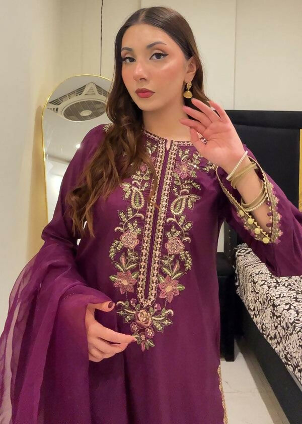 Teeya Creation Womens Trendy Stylish Embroidery Thread Work Purple Kurta Set