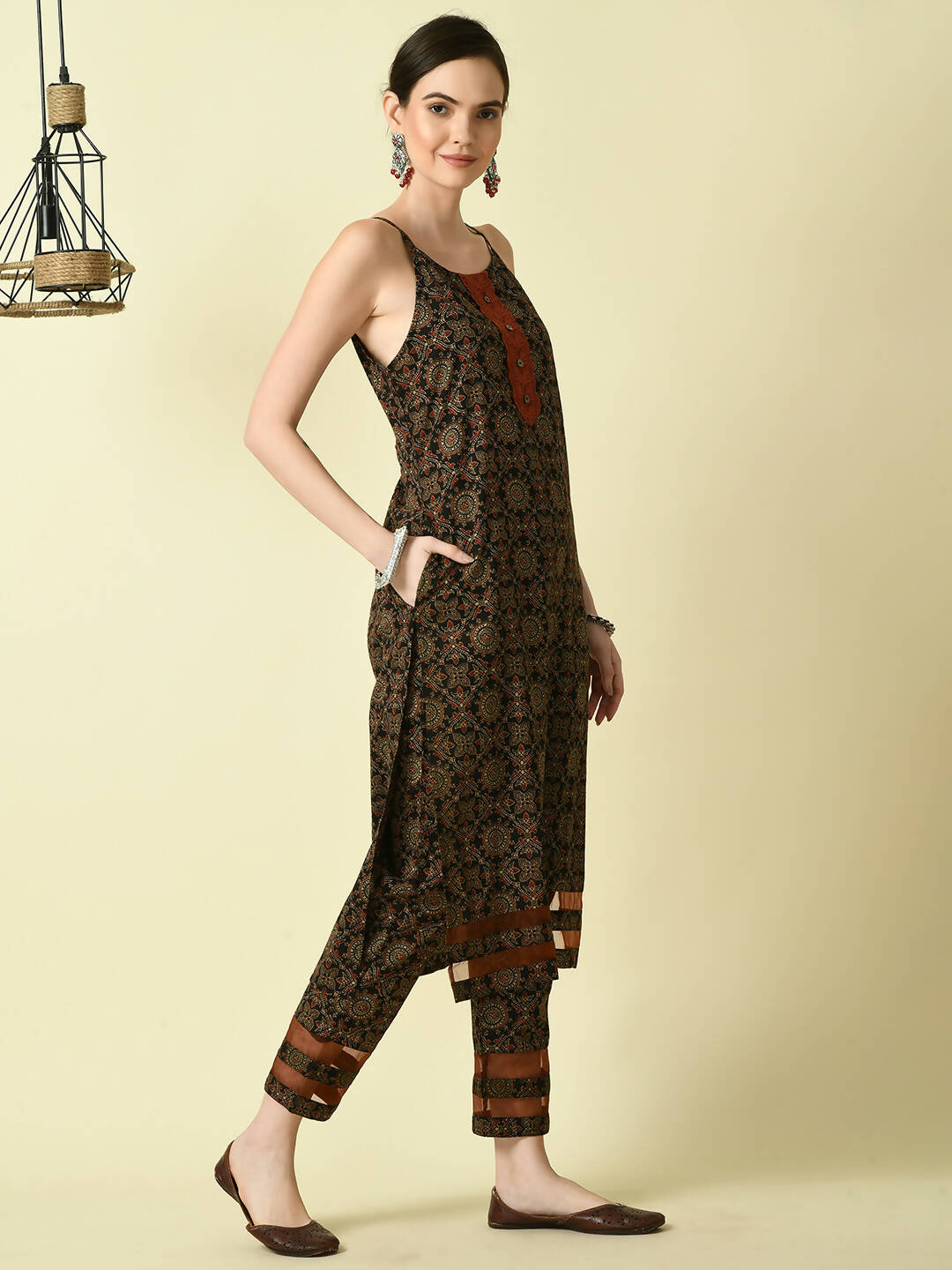 Myshka Women's Multi Straight Kurta & Trousers With Dupatta