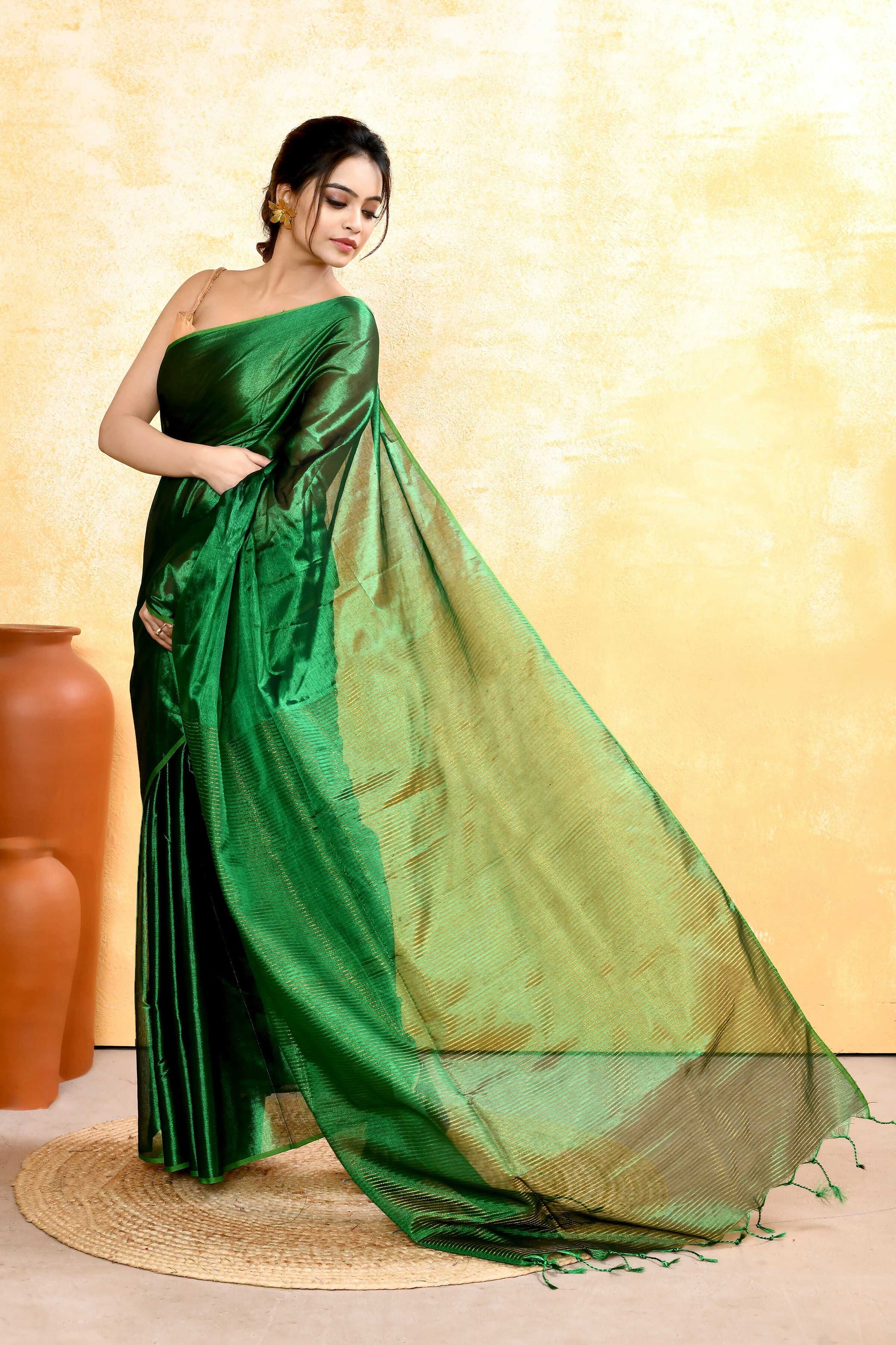 Piyari Fashion Women's Green Dual Tone Organic Tissue Saree With Blouse Piece