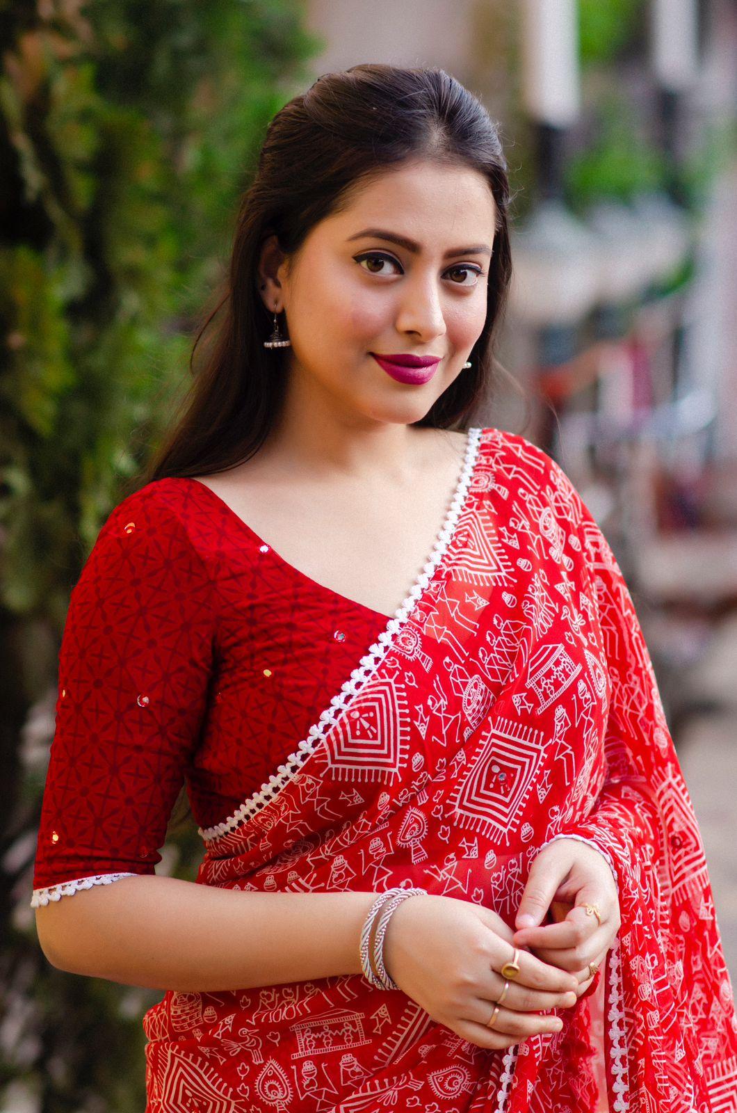 Red Poly Georgette Ethnic Motifs Saree with Unstitched Blouse - A2M
