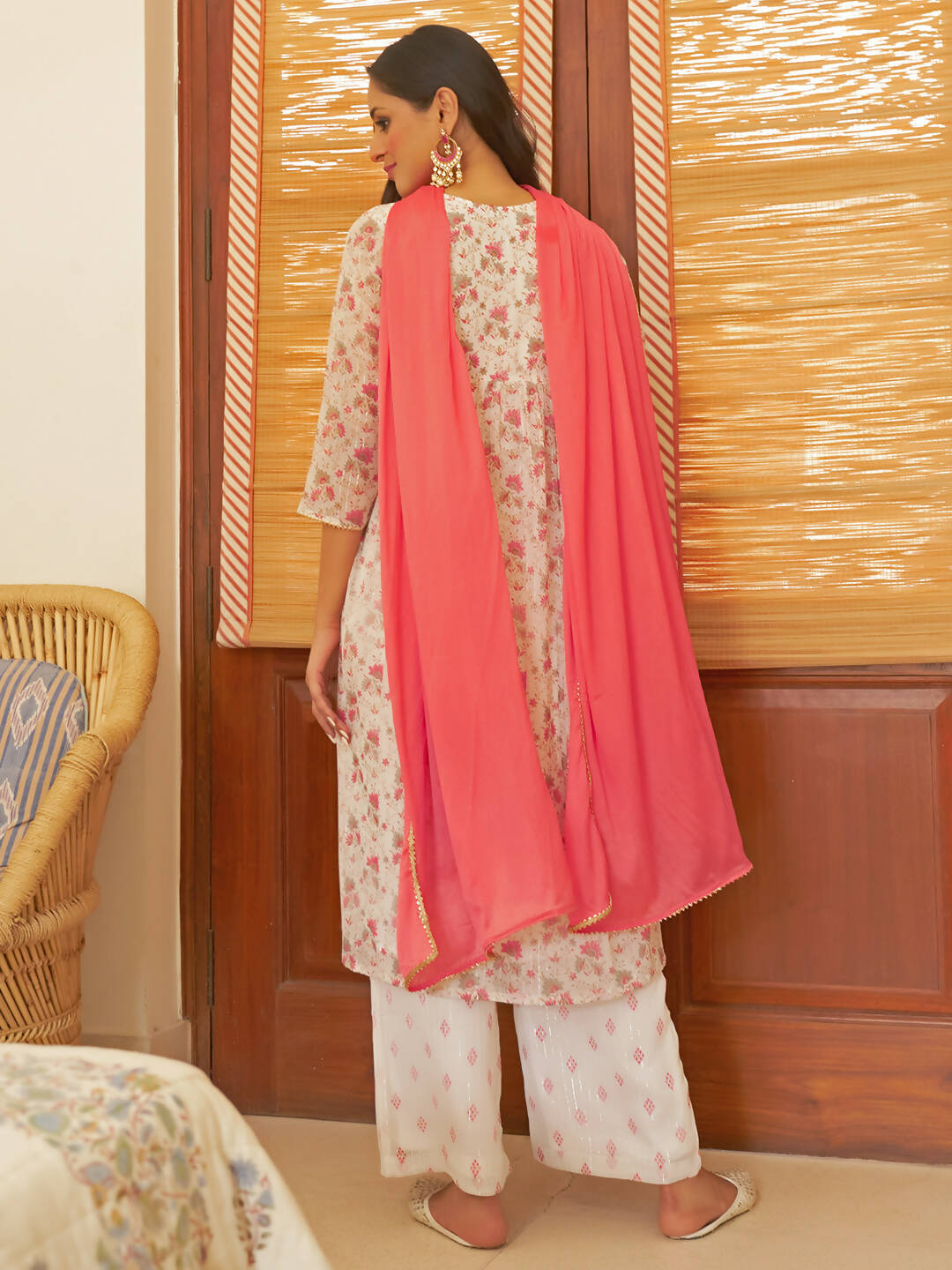 Janasya Women's White Chiffon Lurex Floral Printed Festive Straight Kurta Set 