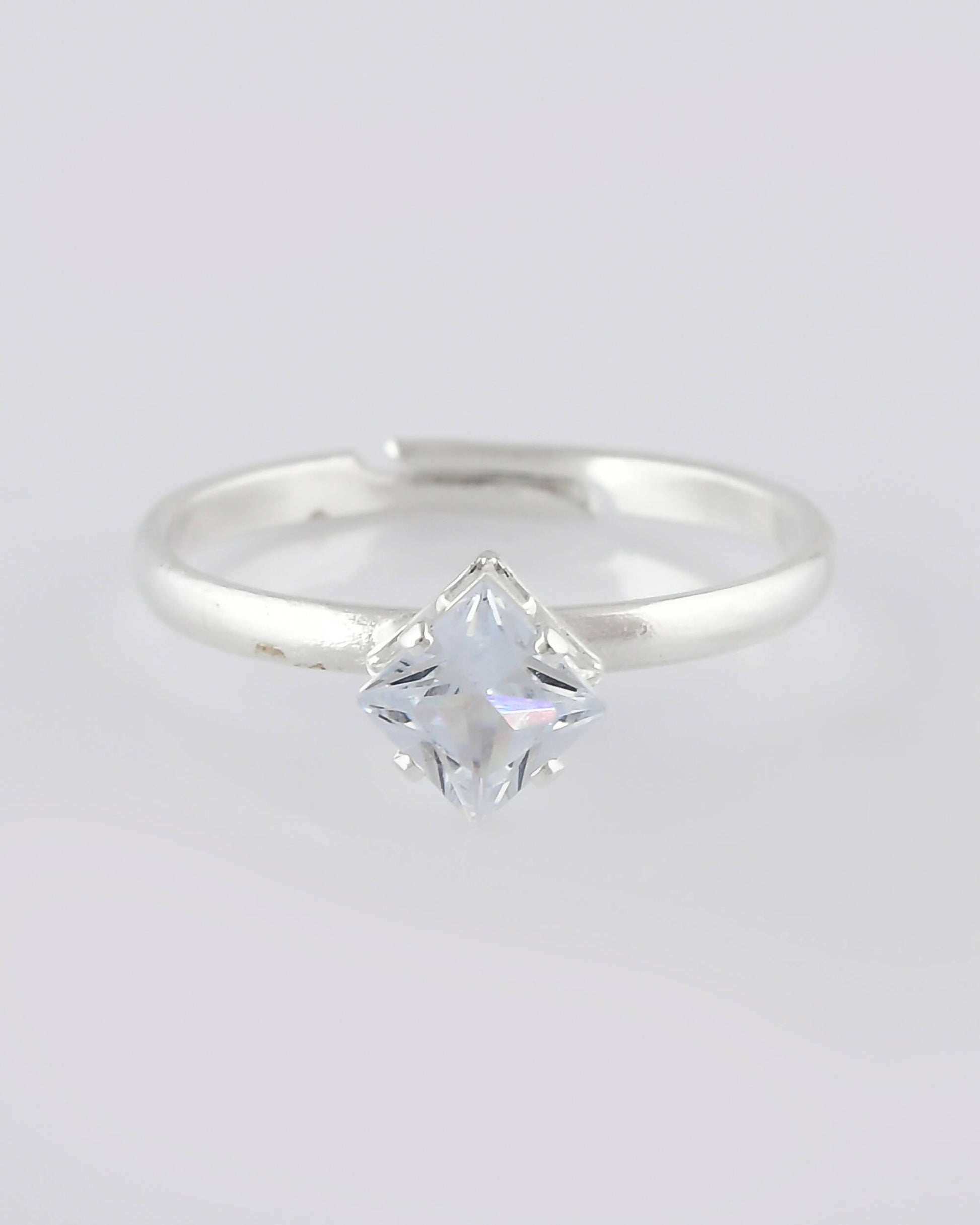 VOJ white CZ-detail Stainless Steel Cubic Zirconia Silver Plated adjustable finger Ring 