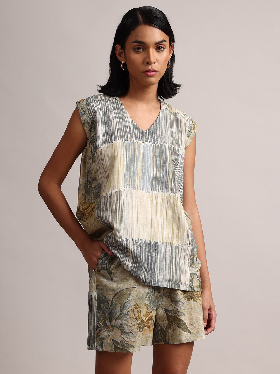 Zaccai Women's Grey Linen Striped Co-Ords 