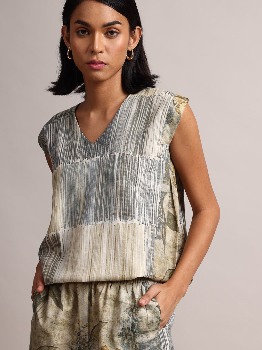 Zaccai Women's Grey Linen Striped Co-Ords 