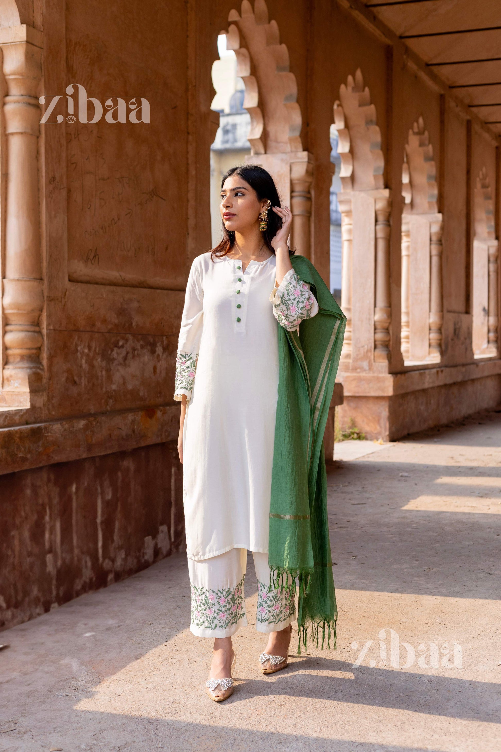 Zibaa Ivory Pure Muslin Chikankari Kurta Set with Mul Dupatta 
