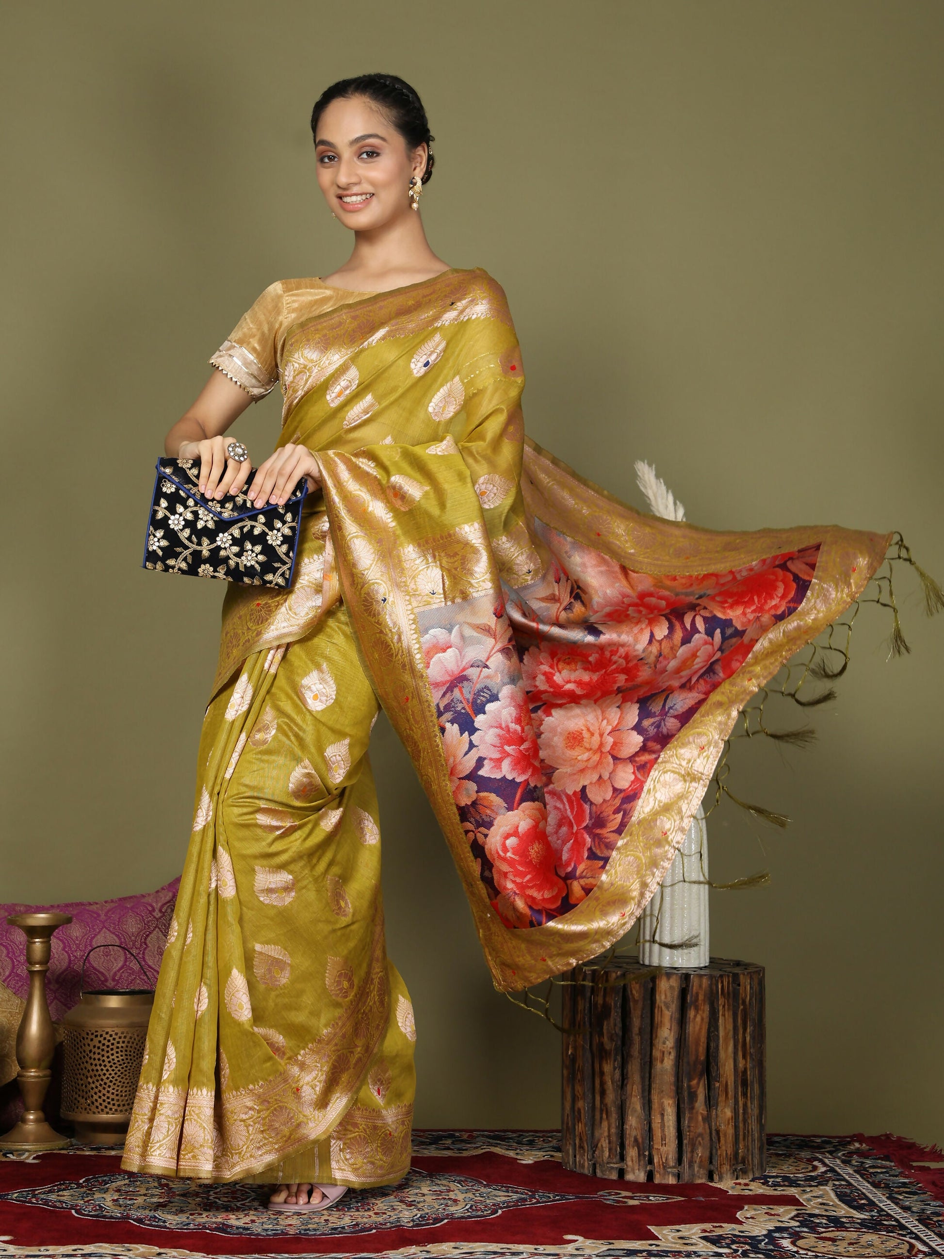 Shree Shyam Fashion Linen Cotton Mhendi Green Saree
