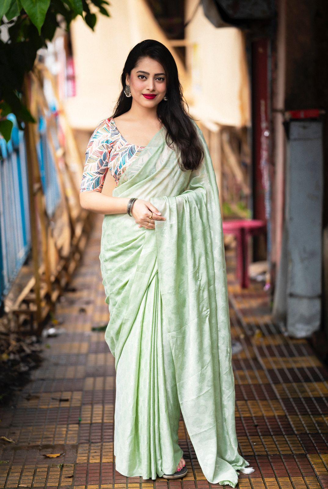 Green Poly Crepe Ethnic Motifs Saree with Unstitched Blouse - A2M