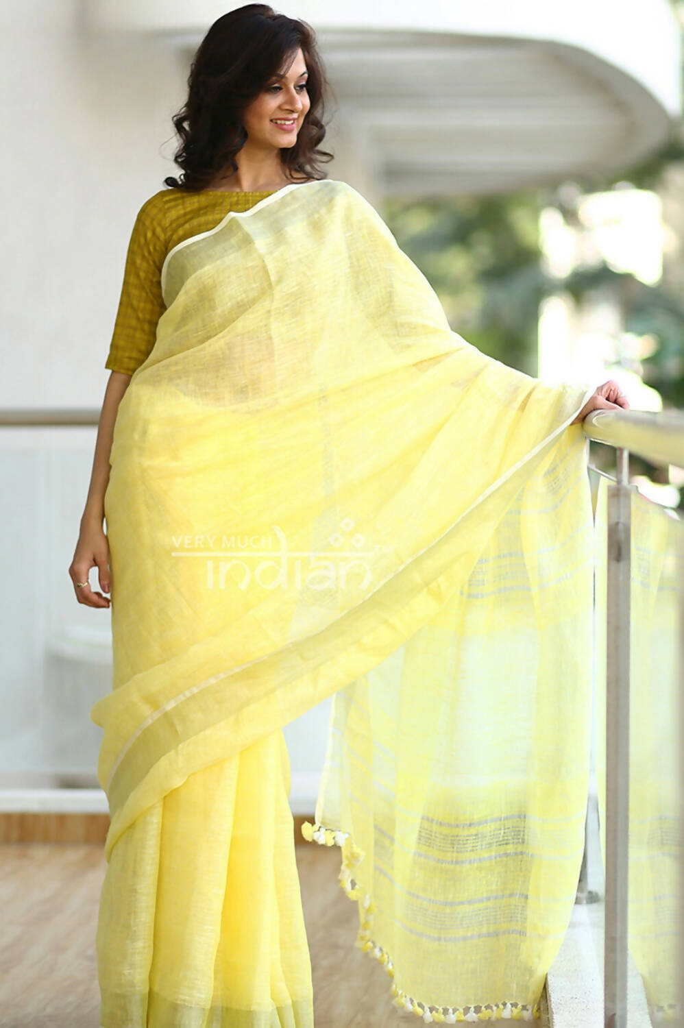 Very Much Indian Pure Linen Saree With Sleek Border And Exclusive Design - Light Yellow - Grab2buy