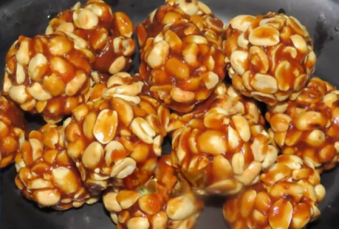 Godavari Vantillu Peanut ladoo/ Palli Undalu / Bellam Verusenaga Pappu Undalu 