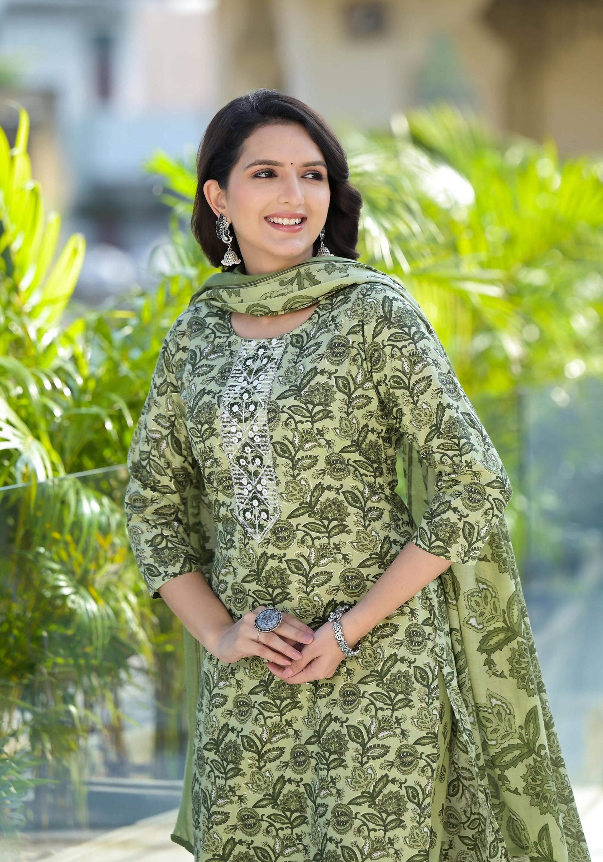 Juniper Women's Green Floral Printed Cotton Kurta Set With Thread & Mirror Work