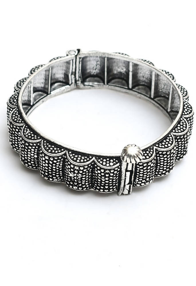 Mominos Fashion Kamal Johar Oxidised Silver Bangles Set 