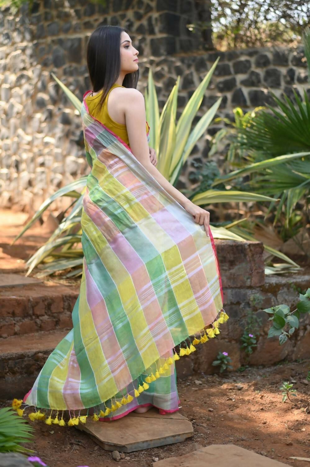 Very Much Indian Pure Linen Saree With Sleek Border And Exclusive Design - Beige - Grab2buy