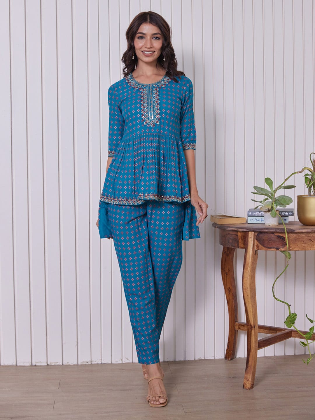 HERE&NOW Ethnic Motifs Embroidered Thread Work & Sequinned High-Low Kurti with Trousers
