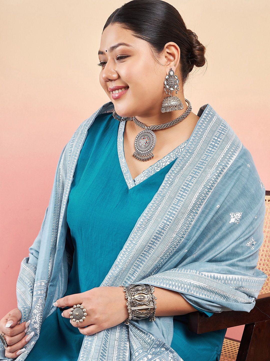 Sztori V-Neck Straight Kurta With Trouser & Dupatta