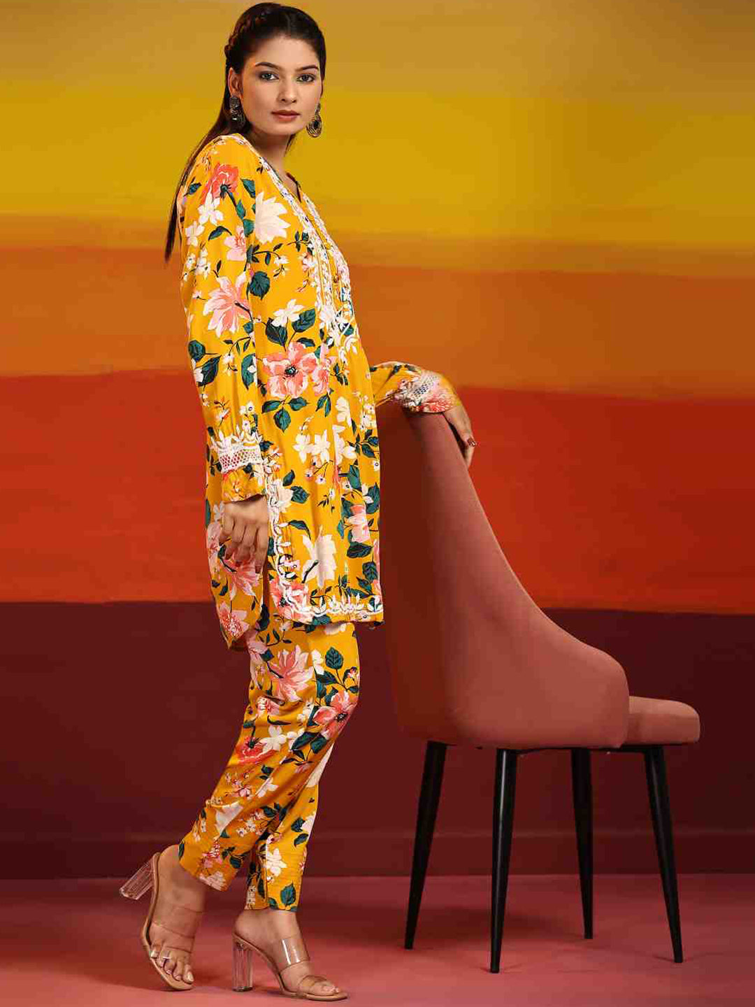 HOUSE OF KARI Floral Printed Chikankari Regular Straight Pure Cotton Kurta with Trousers 