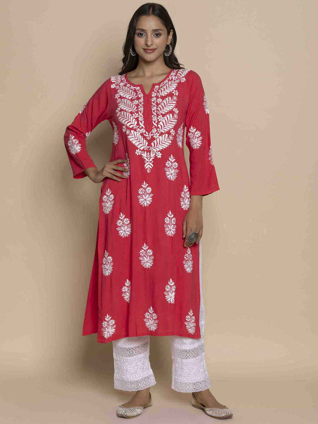 HOUSE OF KARI Floral Chikankari Embroidered Notched Round Neck Straight Kurta 