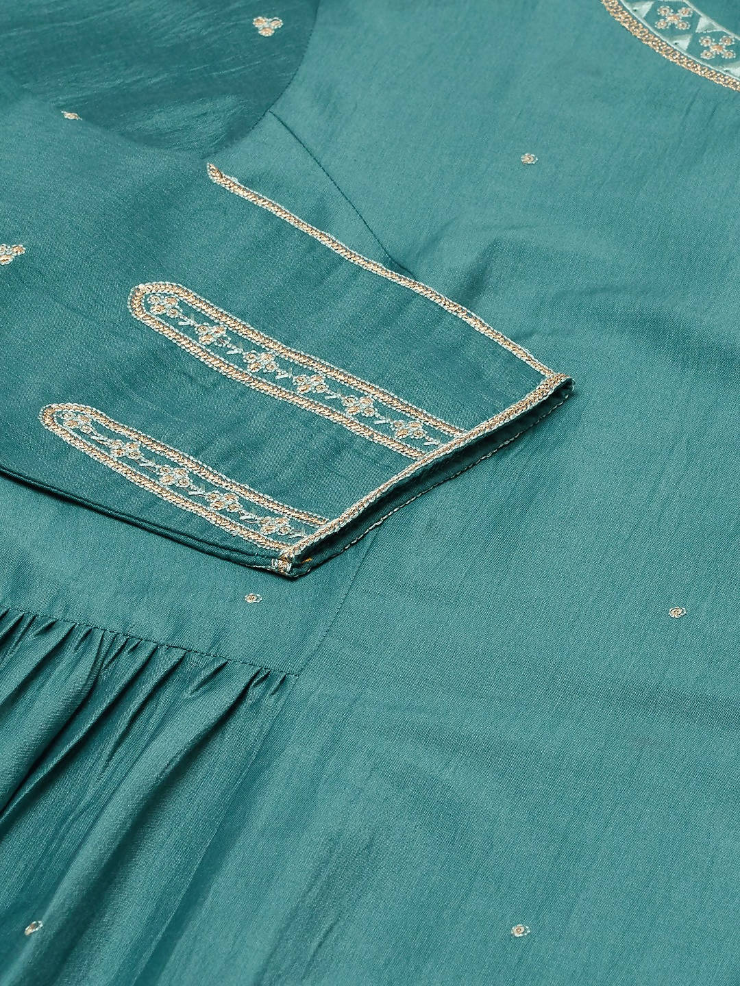 Myshka Dark Green Embroidered 3/4 Sleeve Round Neck Kurta Pant Dupatta Set