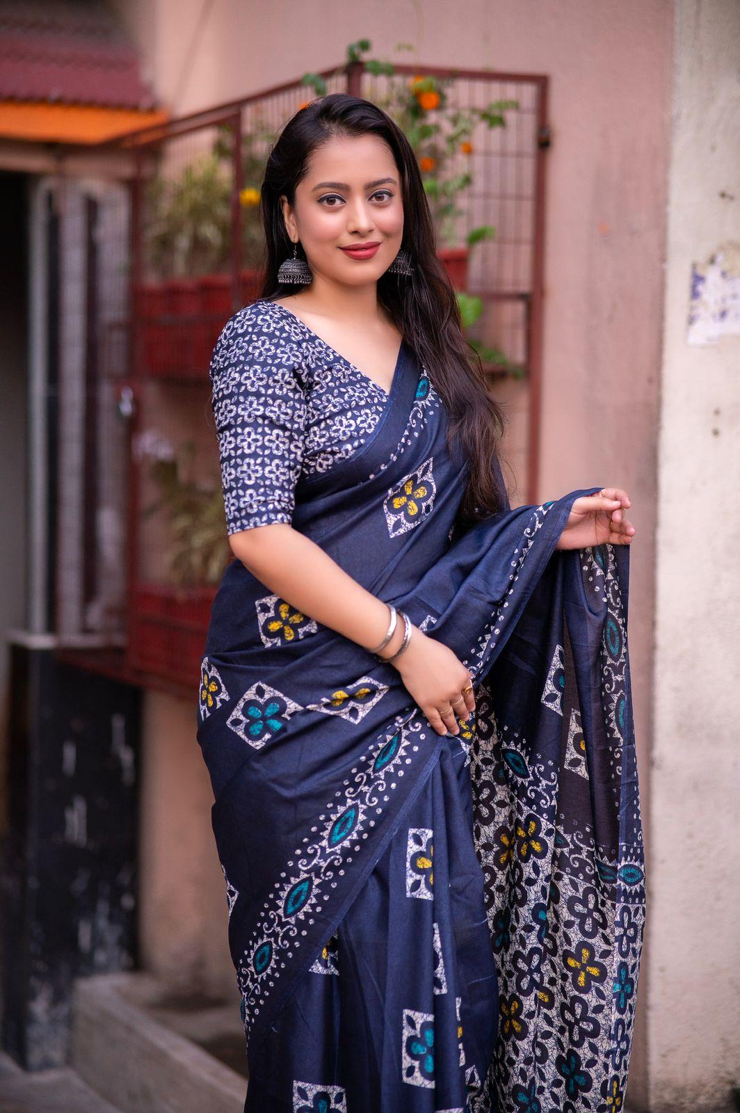 Blue Silk Blend Ethnic Motifs Saree with Unstitched Blouse - Hiral Fashion