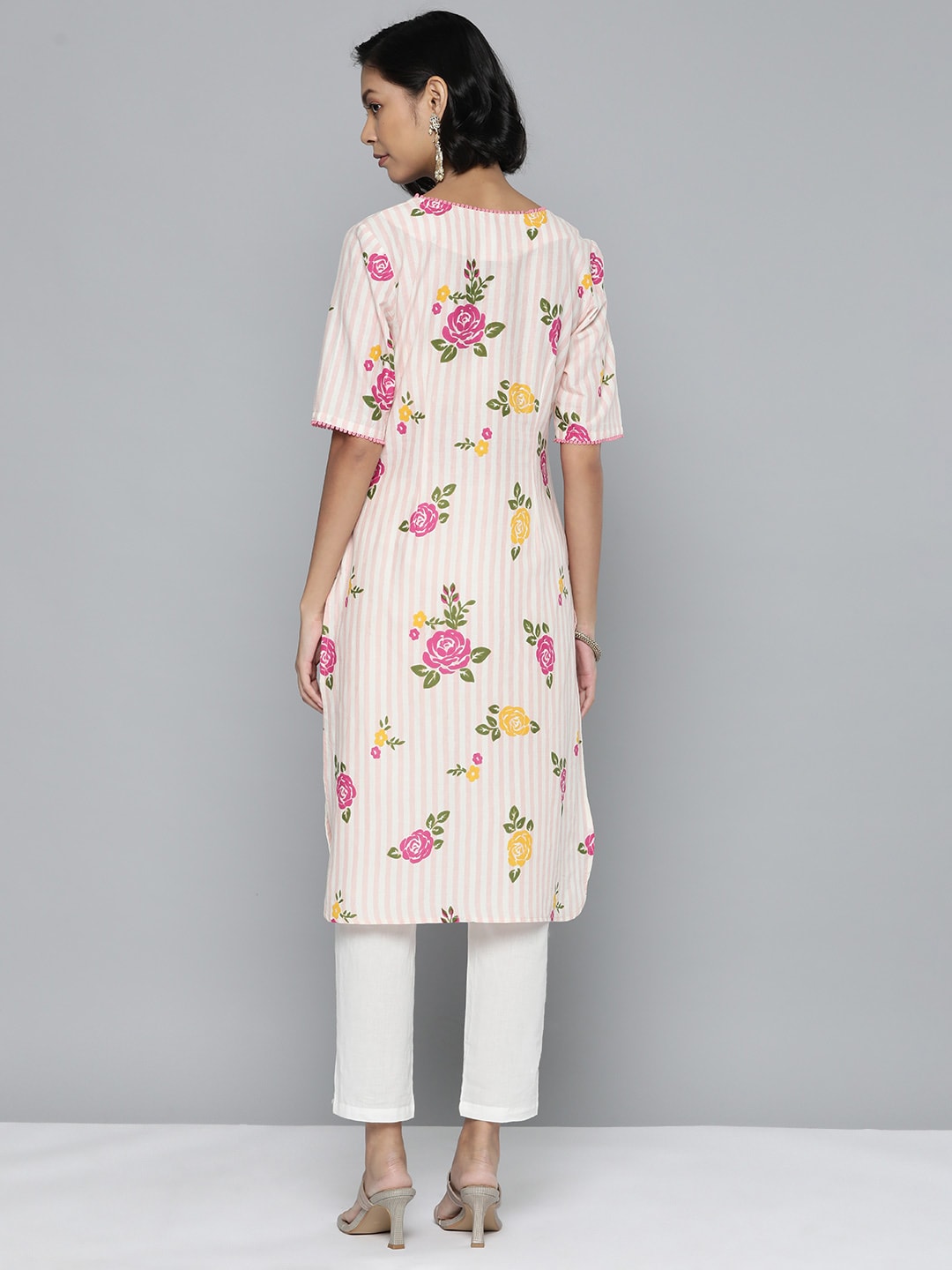 HERE&NOW Women Floral Printed Straight Kurta