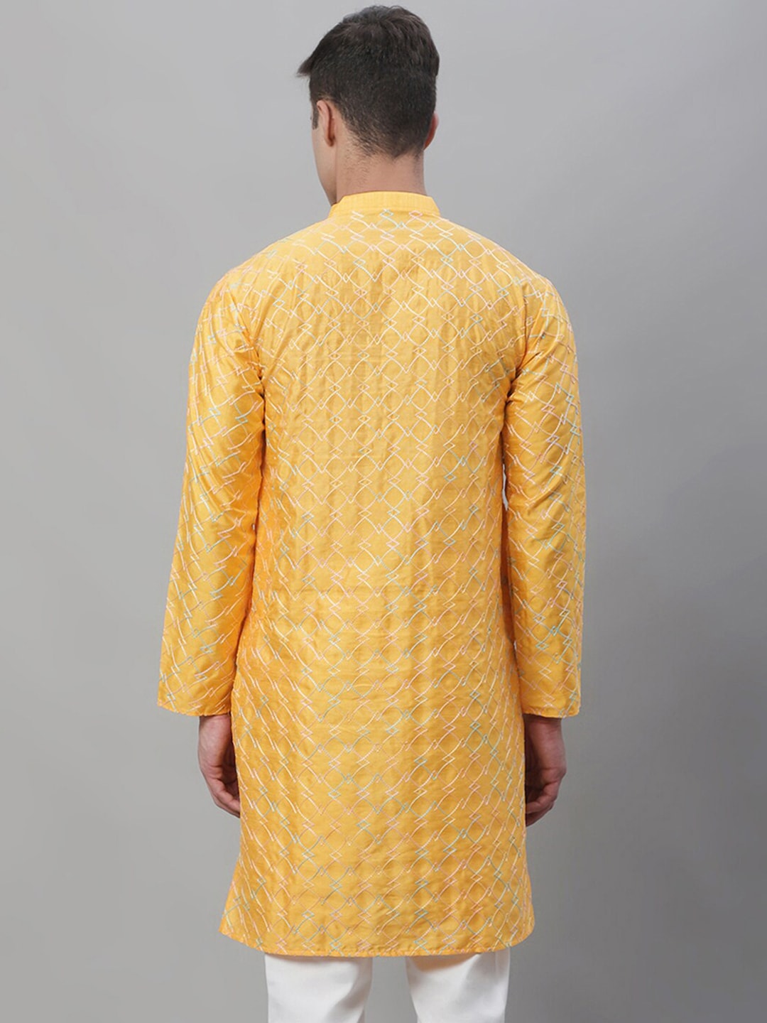 Sojanya Geometric Embroidered Thread Work Cotton Silk Kurta 