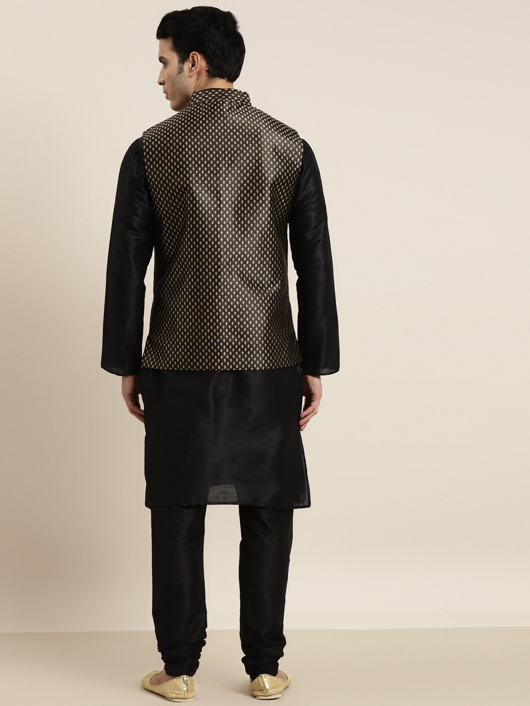 Sojanya Men Black Solid Kurta with Churidar & Nehru Jacket 