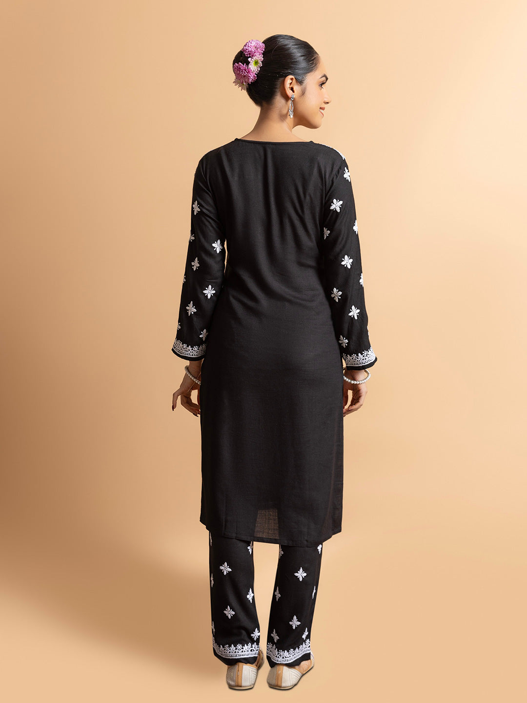 HOUSE OF KARI Floral Embroidered Chikankari Kurta With Trouser 