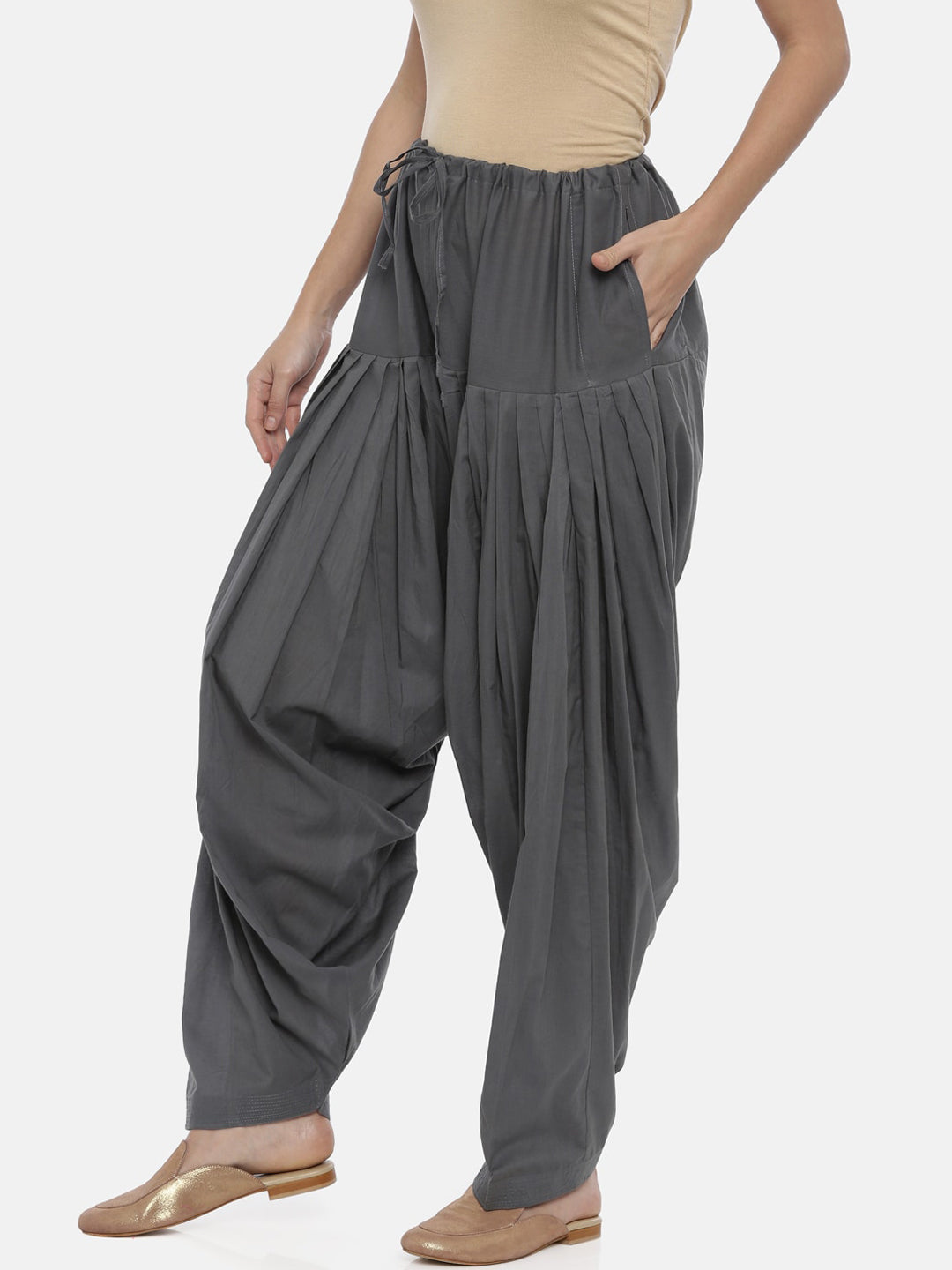 Souchii Women Grey Solid Loose-Fit Patiala 