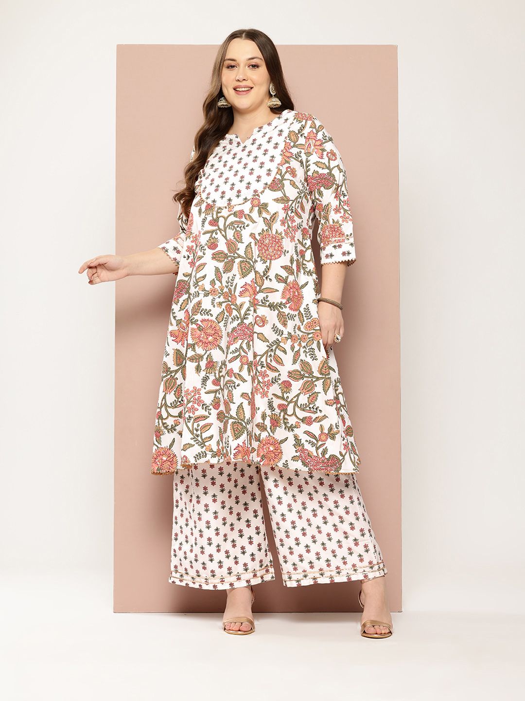 Sztori Plus Size Floral Printed Regular Gotta Patti Kurta with Palazzos