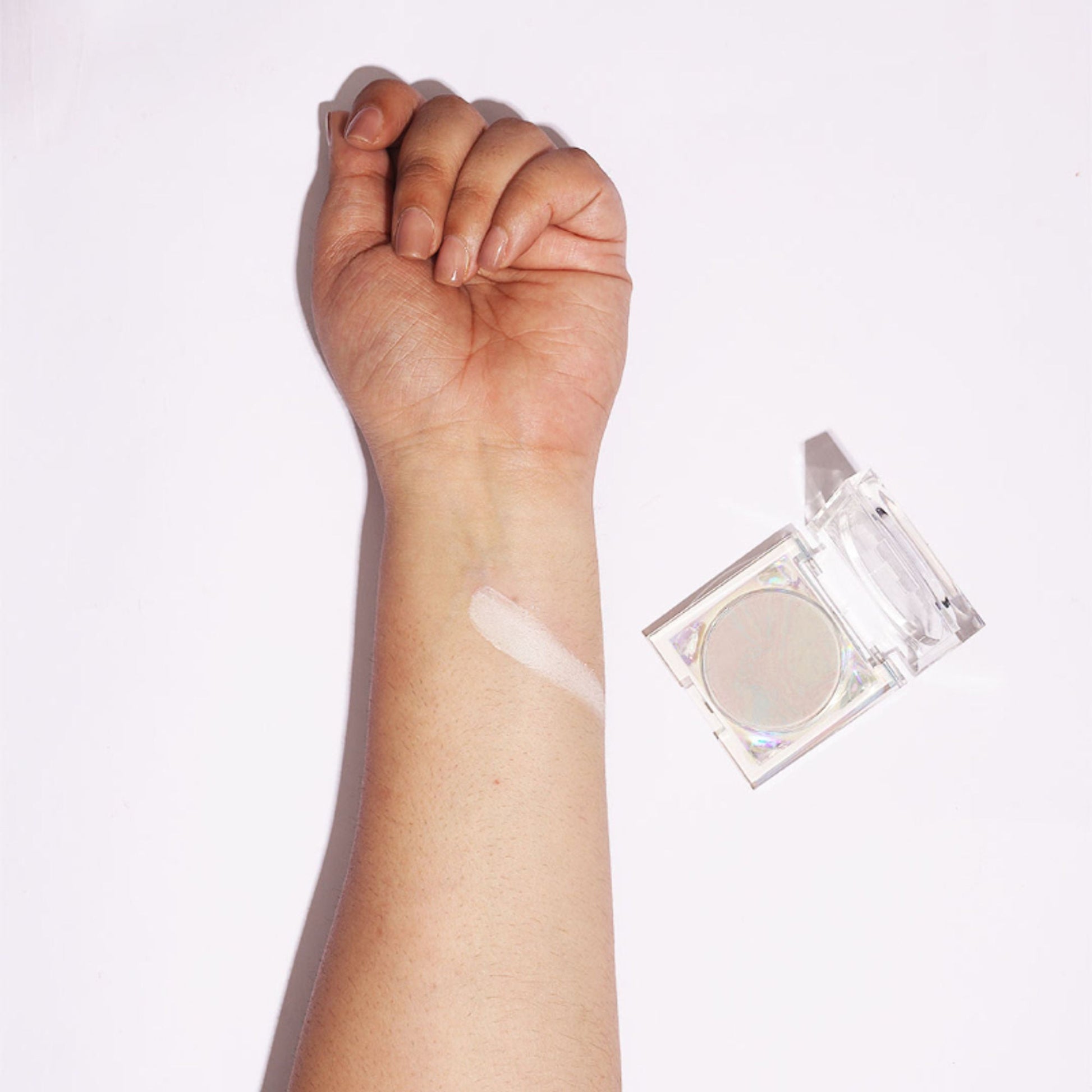 Makeup Revolution Mood Switch Aura Powder - Universal Prism