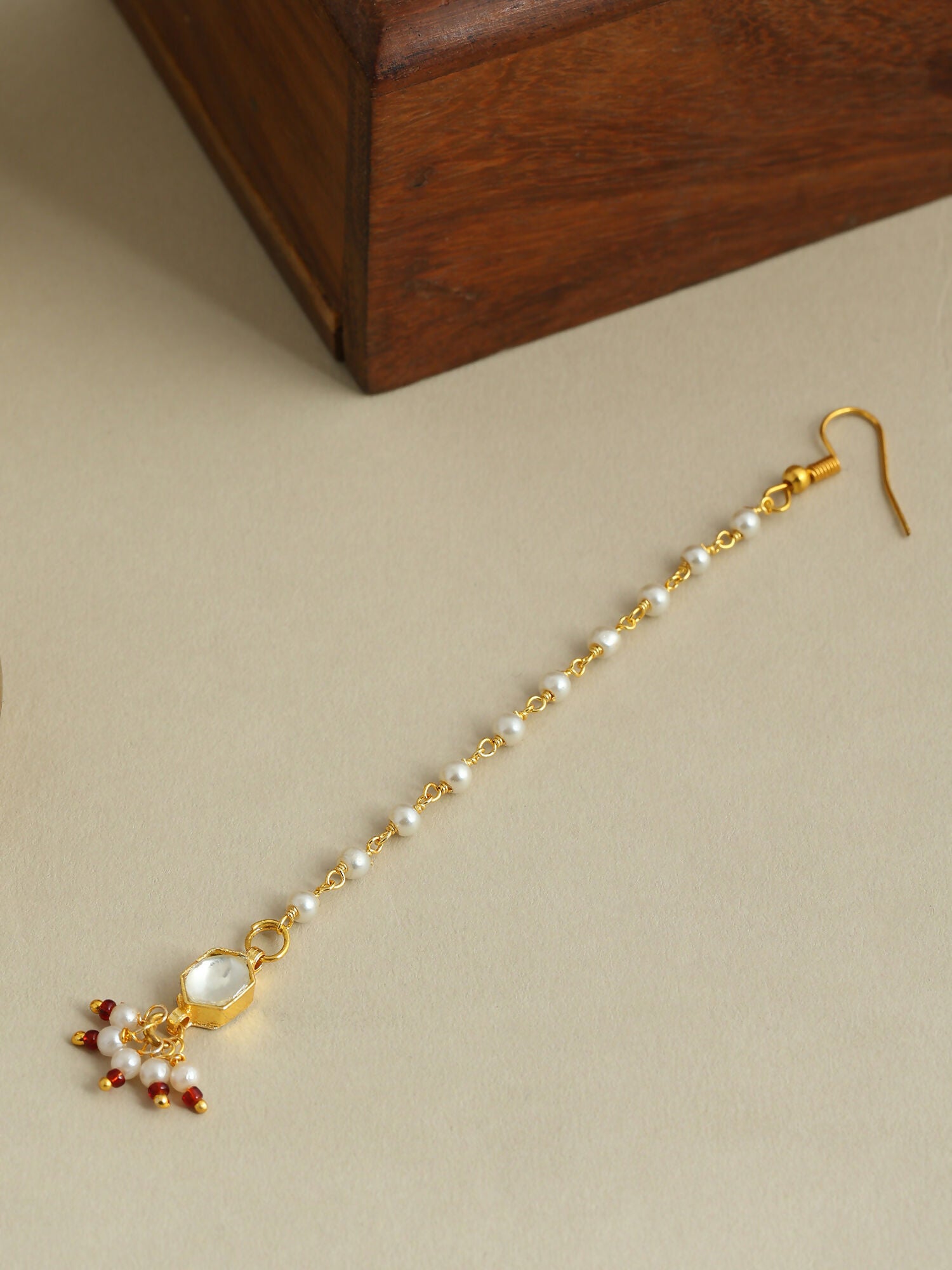 Ruby Raang Soft Bloom Kundan Maang Tikka