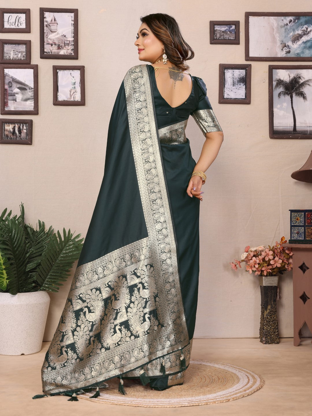 Anaita Black Banarasi Silk Saree With Weaving Work