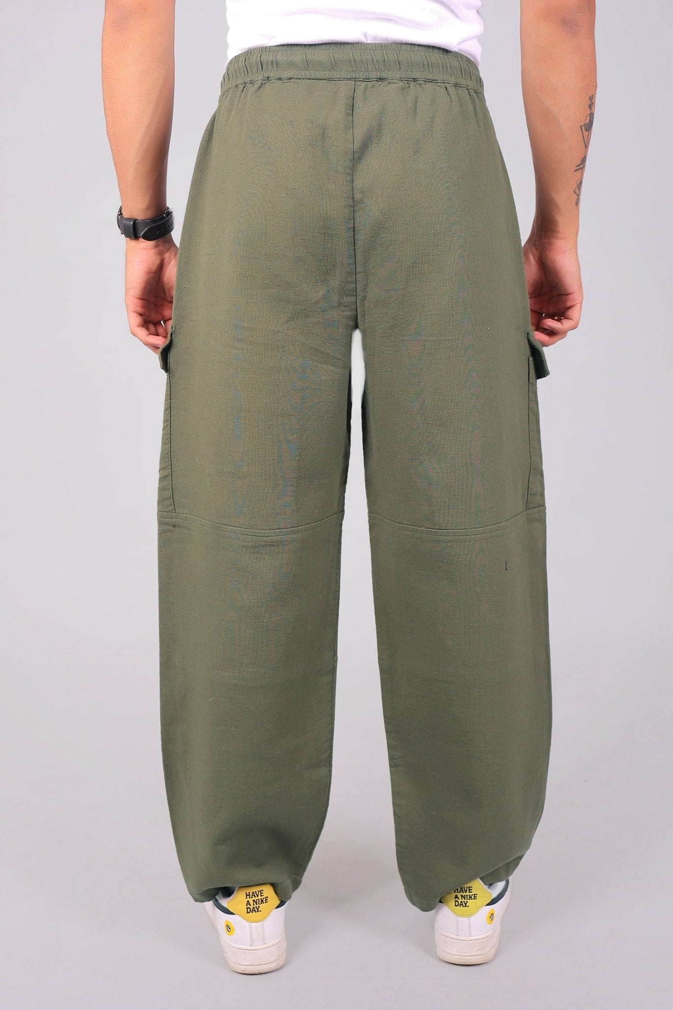 Bluebird Men's Cotton Cargo Pants Loose Fit Army Green 