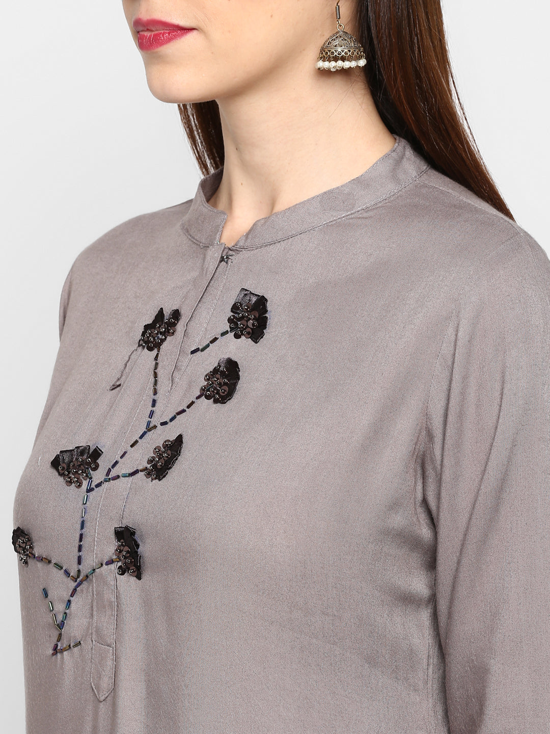 NOZ2TOZ Women Grey Rayon Kurti (1pc) 