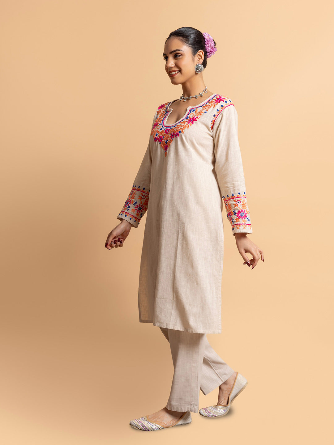 HOUSE OF KARI Floral Embroidered Chikankari Kurta With Palazzo 