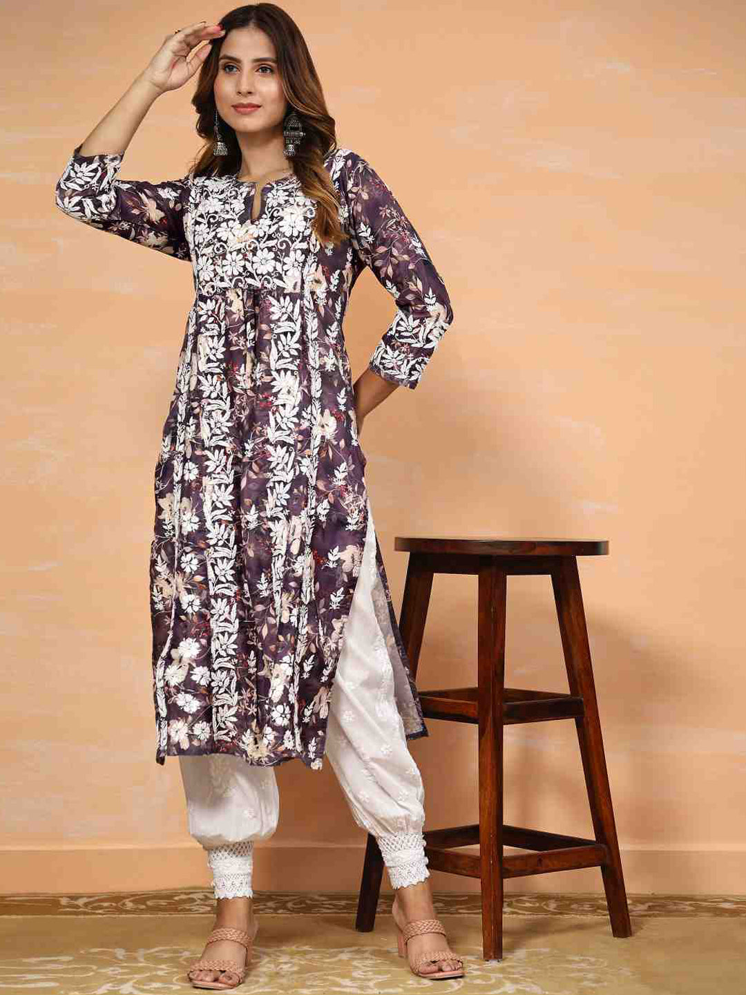 HOUSE OF KARI Floral Printed Chikankari Work Kurta 