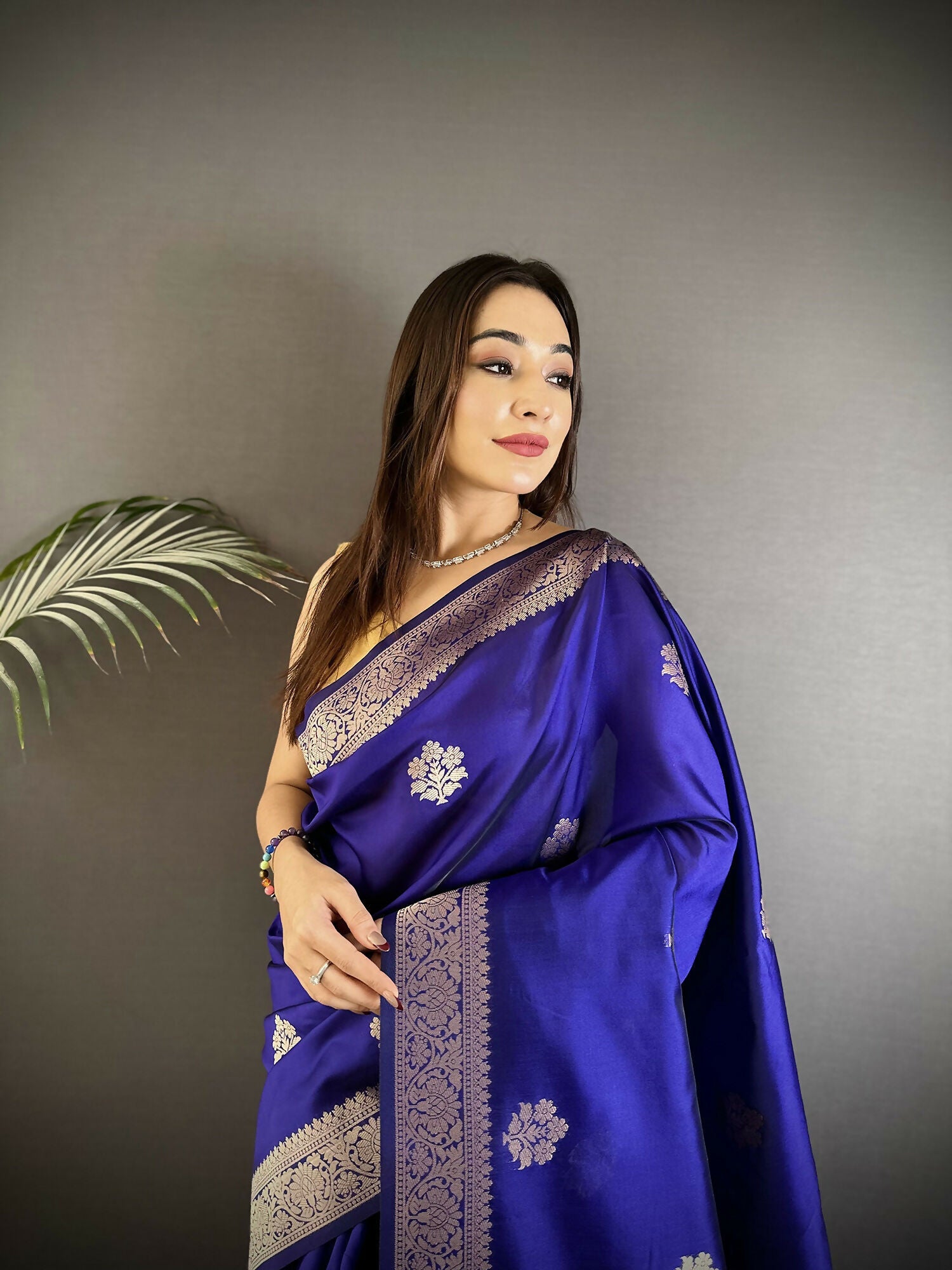 Joban Fashion Royal Blue Floral Jacquard Woven Design Cotton Silk Banarasi Silk Saree