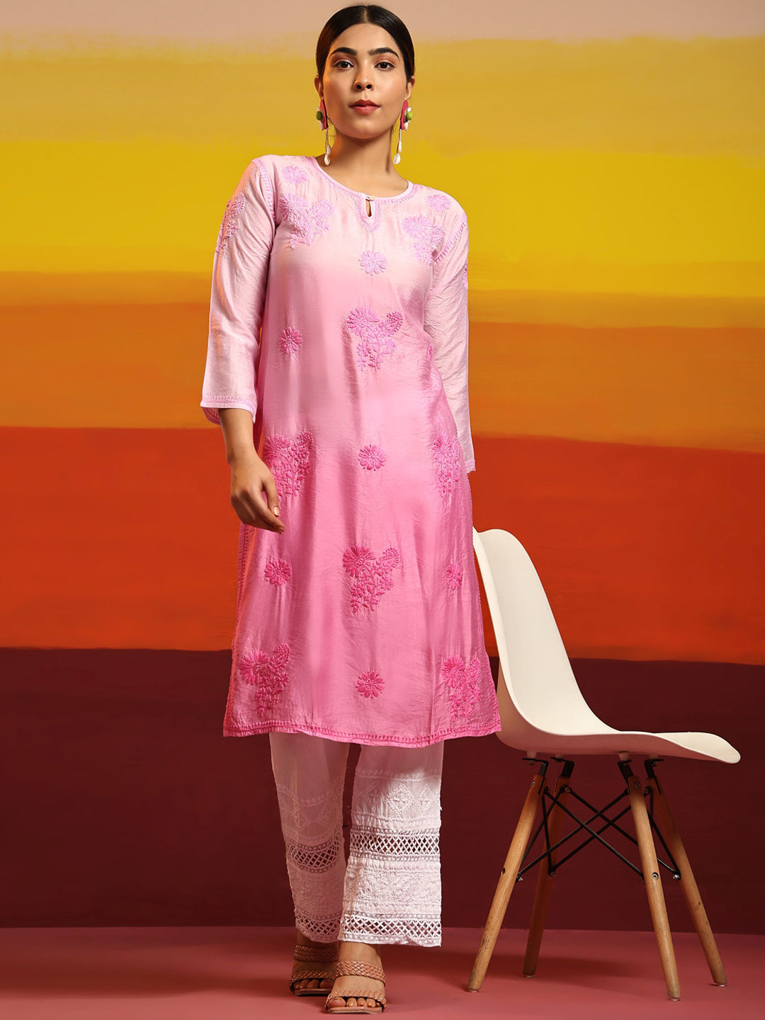 HOUSE OF KARI Floral Chikankari Embroidered Kurta 