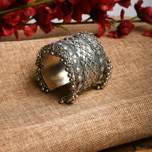 Mominos Fashion Joharkamal Oxidised Silver-Plated Ghungroo Handcraft Bracelet - Design 023 