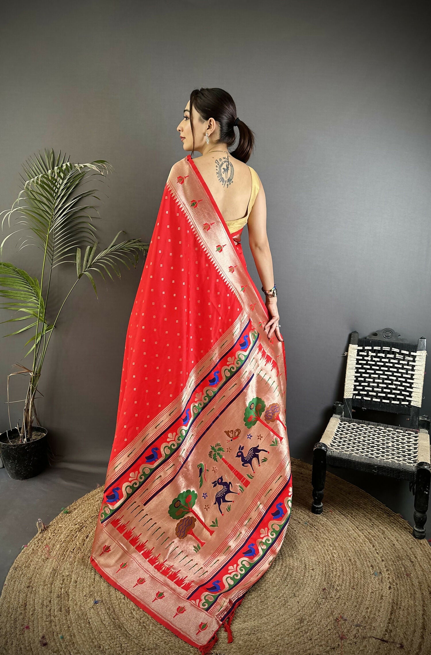 Joban Fashion Red Peacock & Floral Motifs Soft Lichi Silk Kanchipuram Saree
