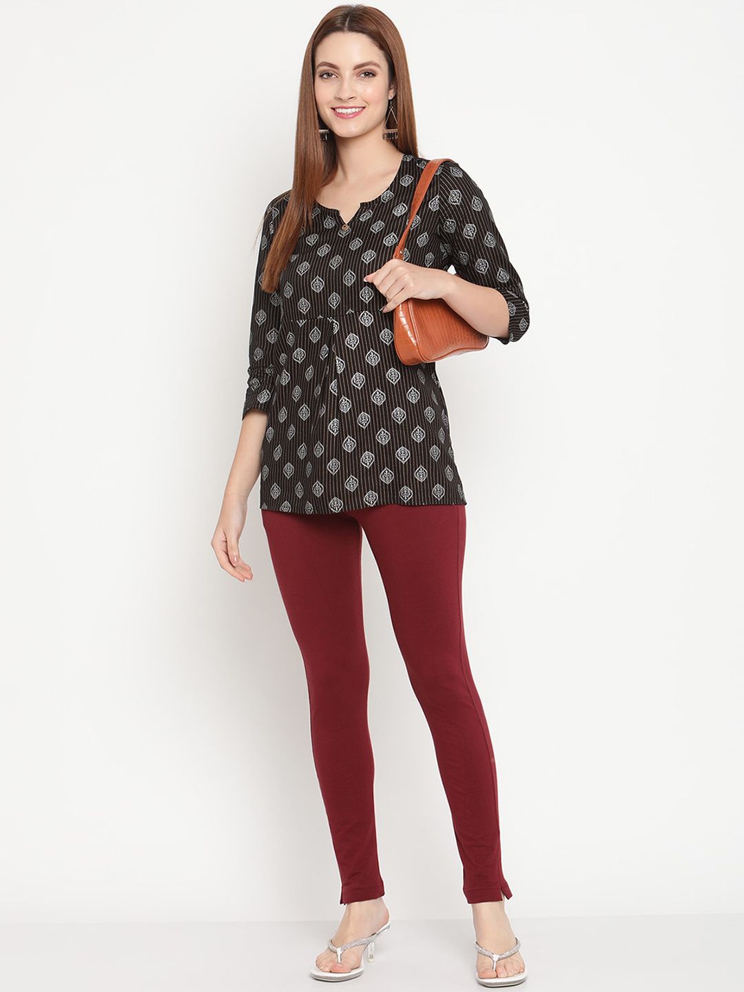 TAG 7 Set Of 2 Maroon & Black Solid Leggings