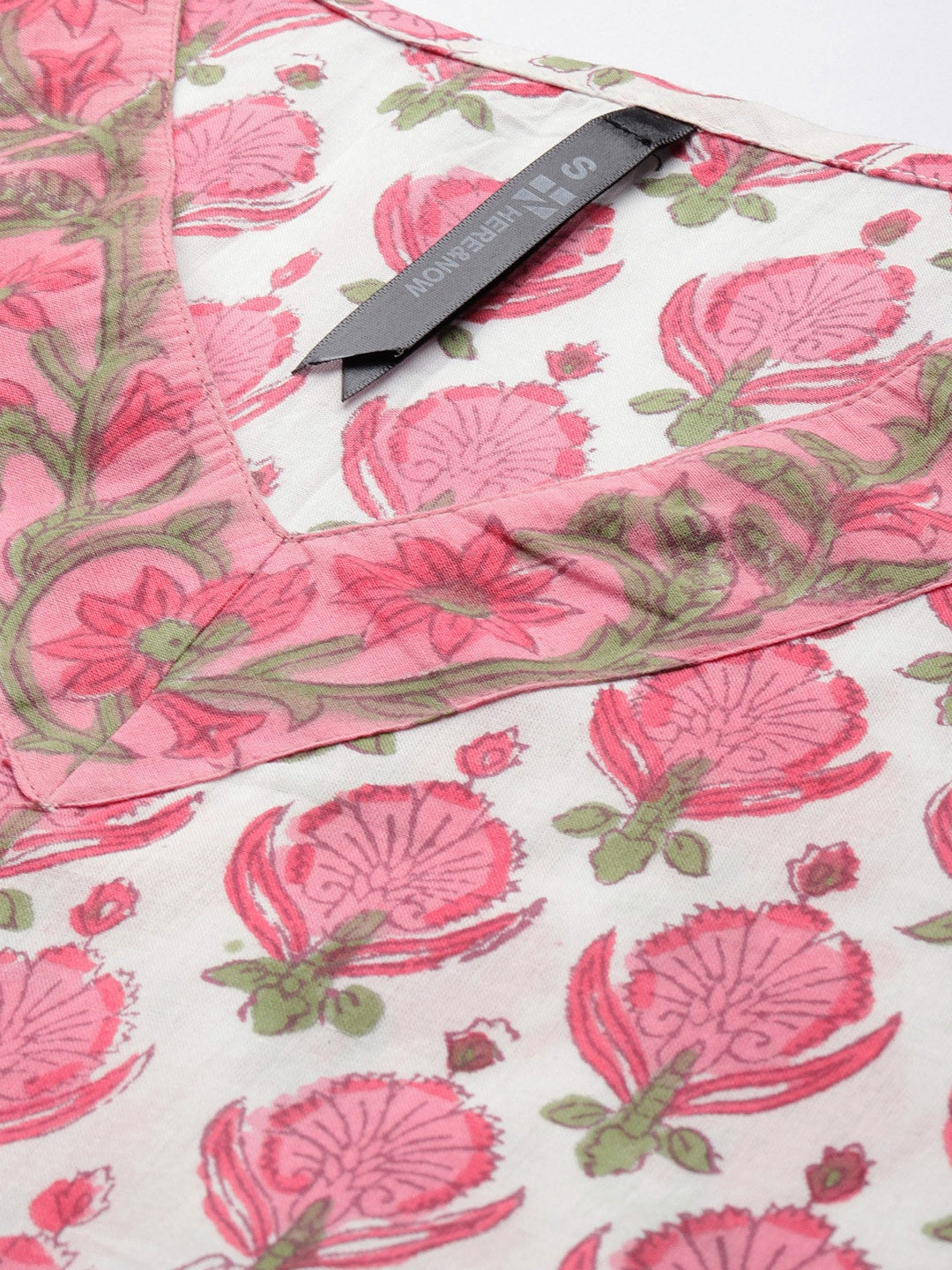 HERE&NOW Women Floral Printed Regular Pure Cotton Kurta with Trousers & With Dupatta