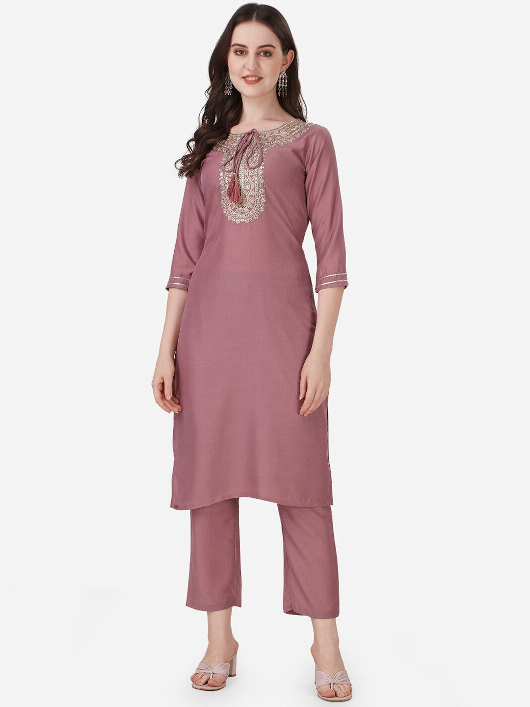 HERE&NOW Ethnic Motif Yoke Design Thread Work Kurta With Trousers