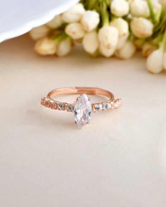 VOJ white CZ-detail Stainless Steel Cubic Zirconia Gold-Polished adjustable finger Ring 